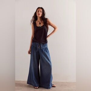 We The Free Forget Me Knot Pull-On Jeans